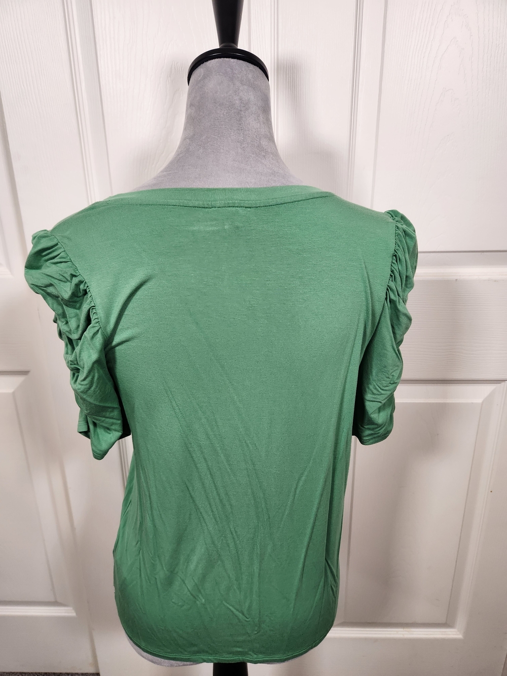Express Green V-Neck Ruffle Sleeve Tee - Picture 3 of 4